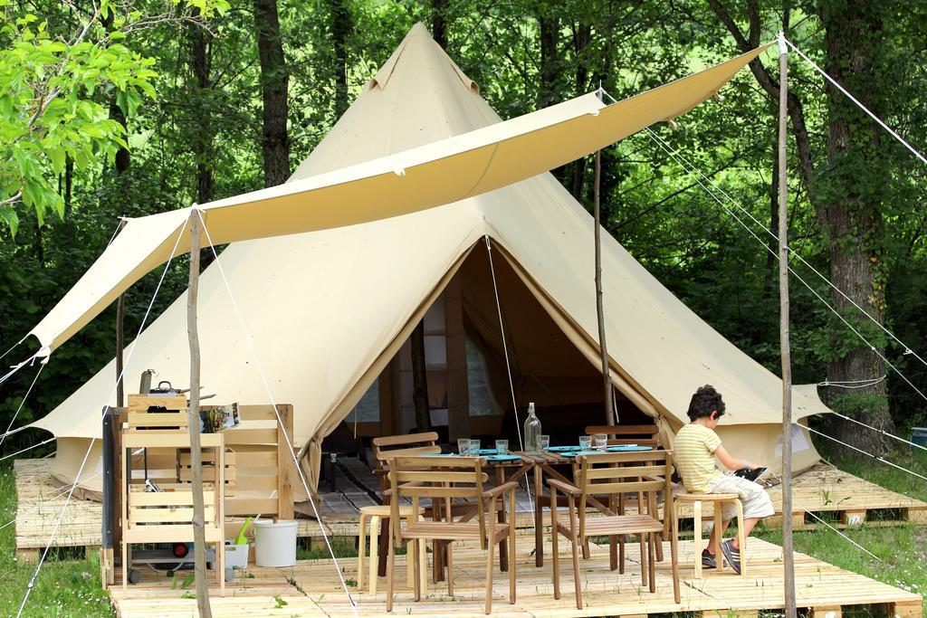 Atypik Nomad Hotel Recoubeau-Jansac Exterior foto